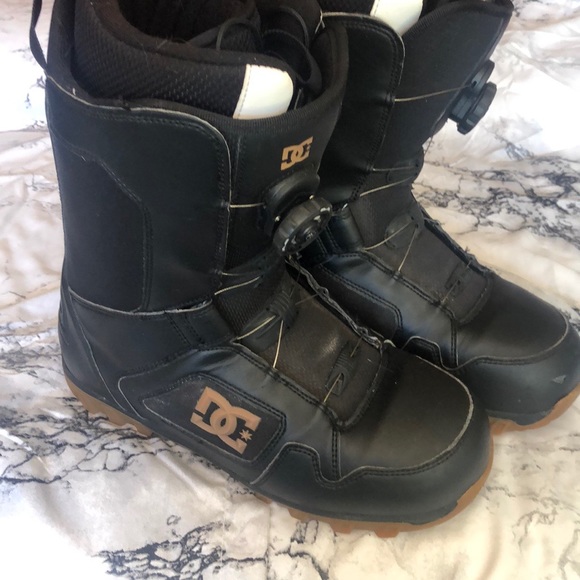 SOLD: DC Scout 2010 BOA snowboarding boots - Picture 3 of 8